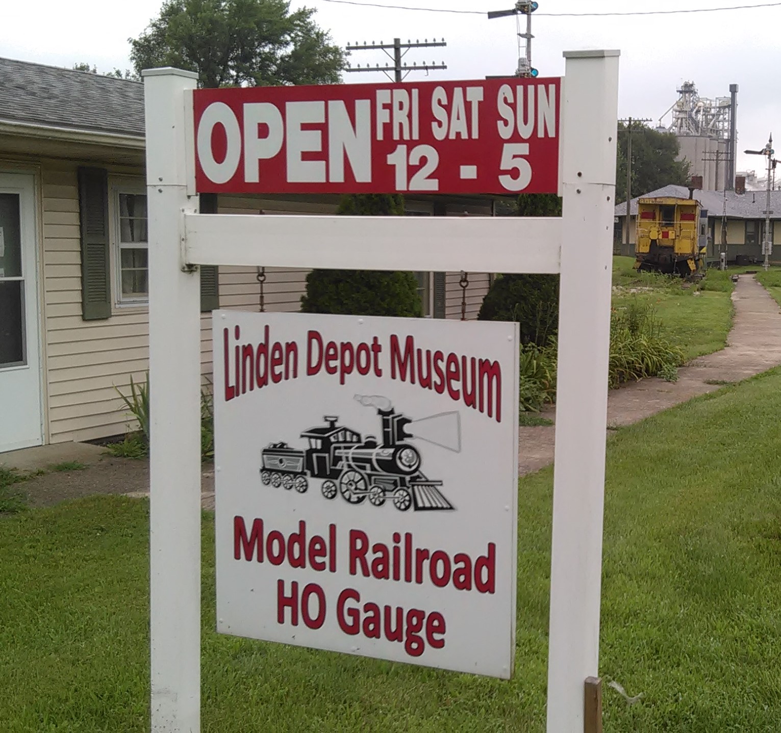 Photo of HO Model Railroad Building